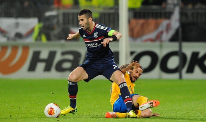 Il Napoli su Gonalons. Idee Richards e Garay