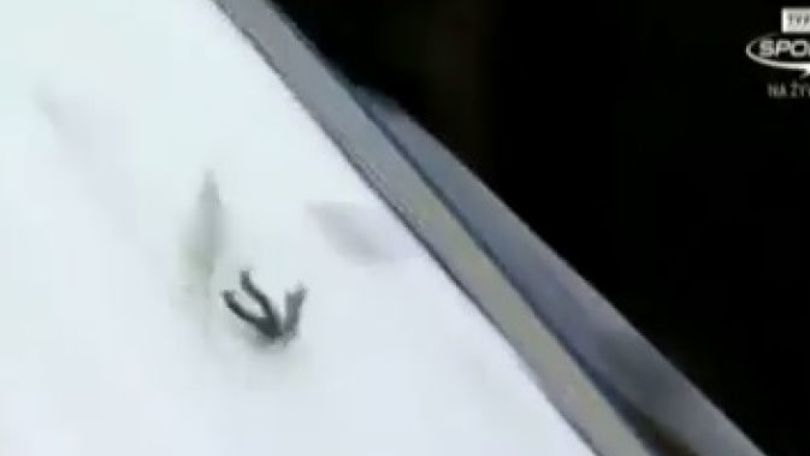 Morgenstern, caduta choc: si schianta sul ghiaccio VIDEO