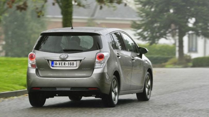 Toyota Verso: arriva il motore BMW