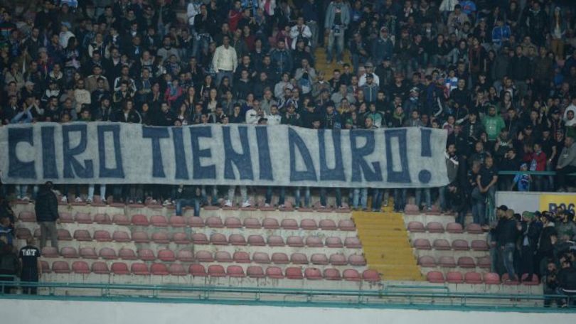 Napoli, tifoso migliora ma quadro resta critico