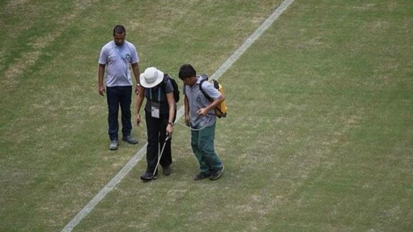 Inghilterra-Italia, campo di Manaus dipinto di verde