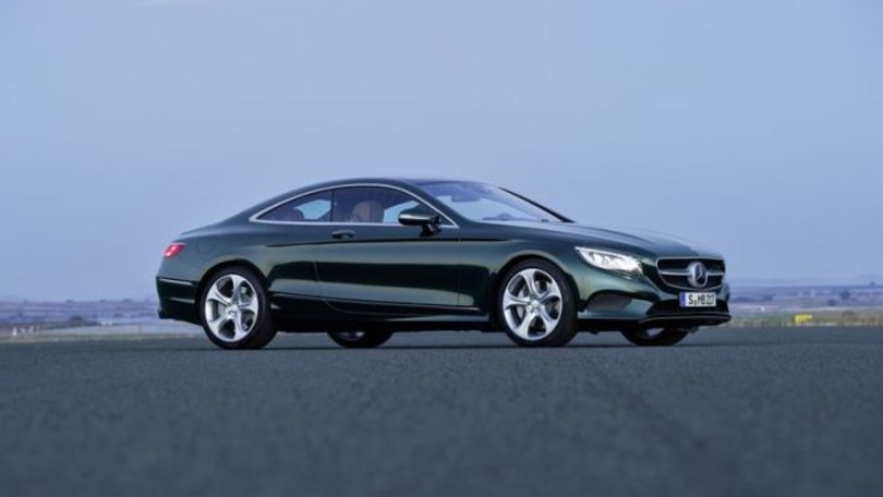 Mercedes Classe S Coupé, in 'piega' come in moto