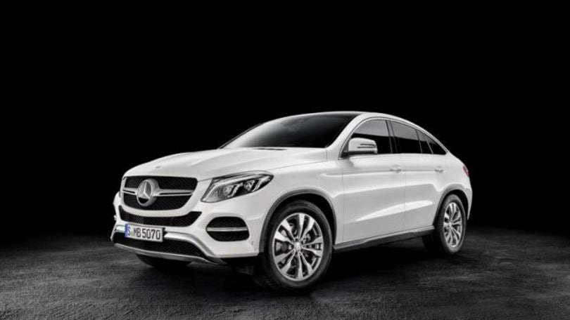 Nuova Mercedes GLE Coupé, caccia aperta a BMW X6