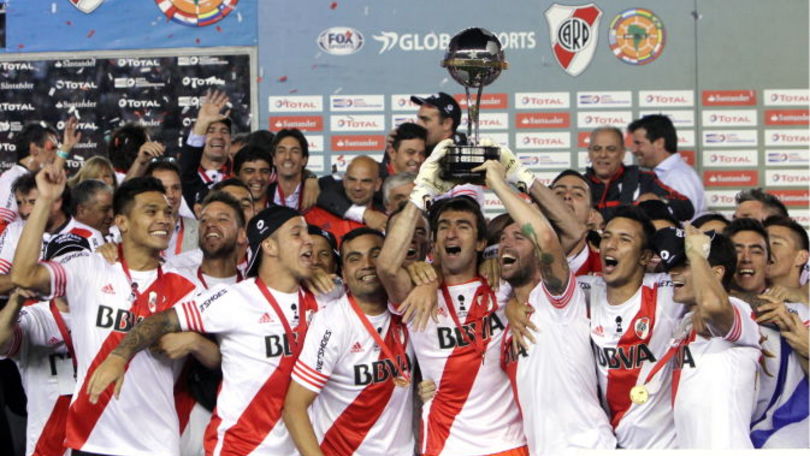 Il River di Balanta con la Coppa.  festa grande al Monumental