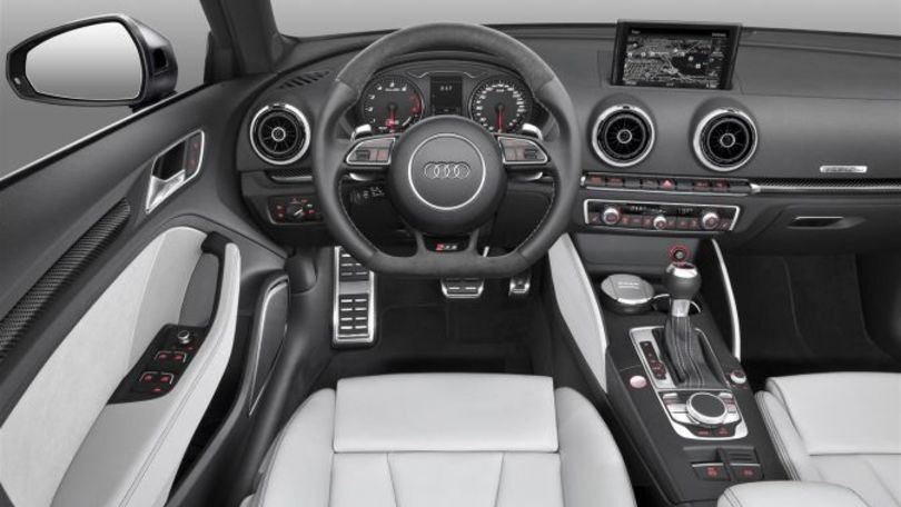 Nuova Audi RS3 Sportback, potenza super