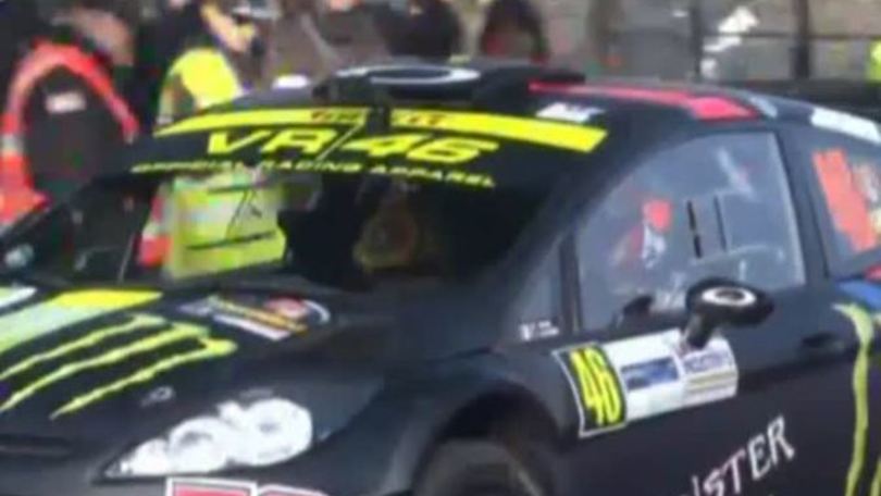 Jorge Lorenzo al volante di una Ferrari 458