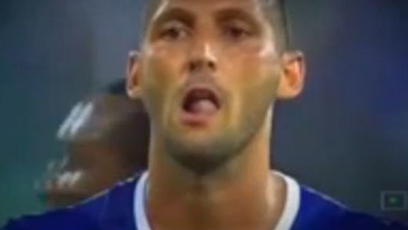 Materazzi segna il rigore, l'arbitro fa ripetere e sbaglia...
