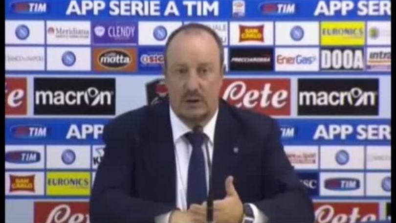 Benitez: "Cosa scrivo sul taccuino? Le stesse cose che scrivevo quando ho vinto la Champions"