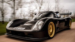 Ultima Evolution, 1020 cavalli di leggerezza