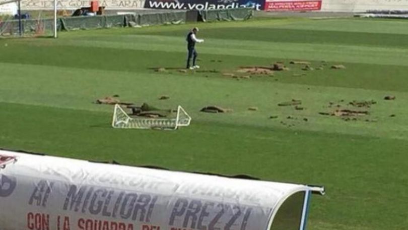 FOTO Varese, vandali allo stadio: annullata sfida contro l'Avellino