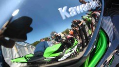 Kawasaki H2R come un “jet”: 331,2 km/h (foto)
