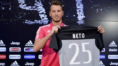 Juve, Neto si presenta ai tifosi: che grinta!
