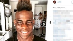 Balotelli, nuovo look con la maxi cresta!
