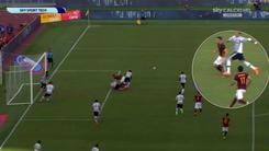 Mandzukic su Florenzi, la Roma chiede il rigore