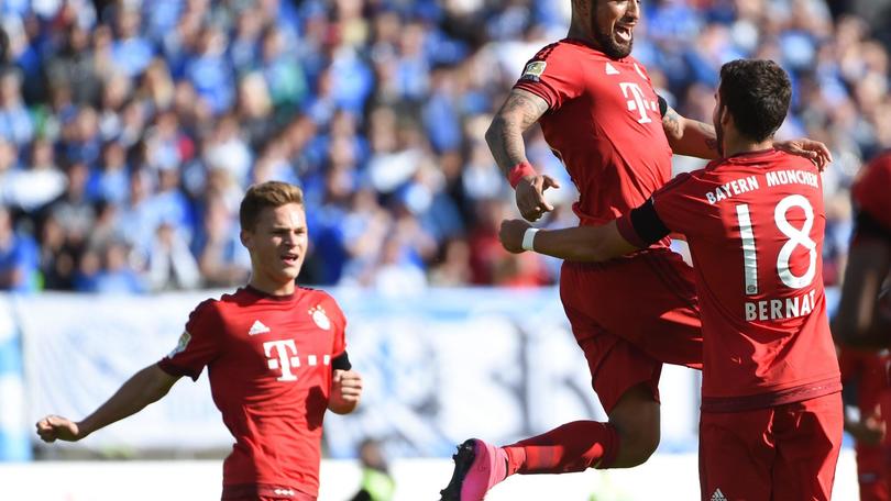 Bayern, che gol di Vidal! A segno anche Coman