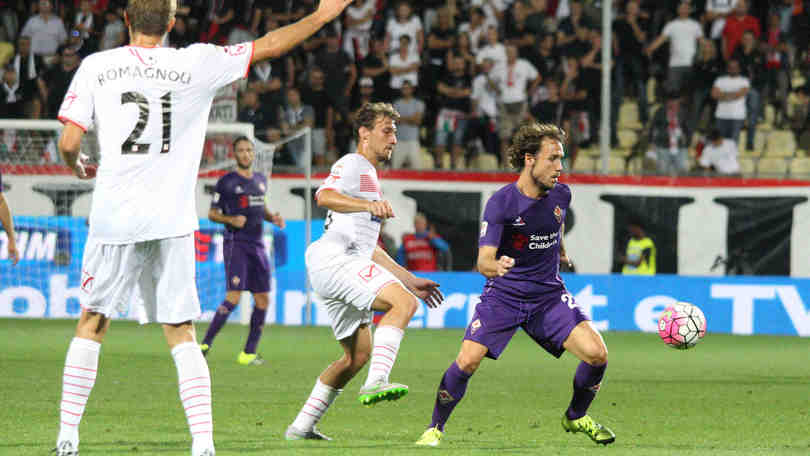 Carpi, Marrone a parte, Wallace in gruppo