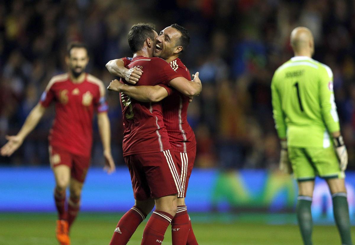 Euro 2016, qualificate Svizzera e Spagna, Inghilterra a punteggio pieno