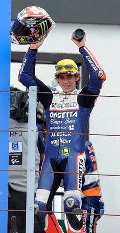 Aeronautica Militare brinda con Niccolò Antonelli