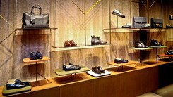 La boutique a Roma di Santoni