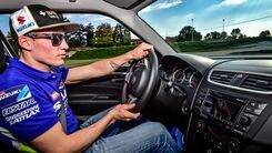 Espargarò, prova la nuova Swift GSX-RR Tribute