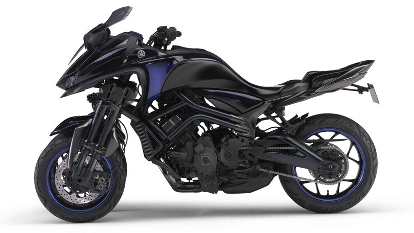 Yamaha MWT-9, tre ruote di moto