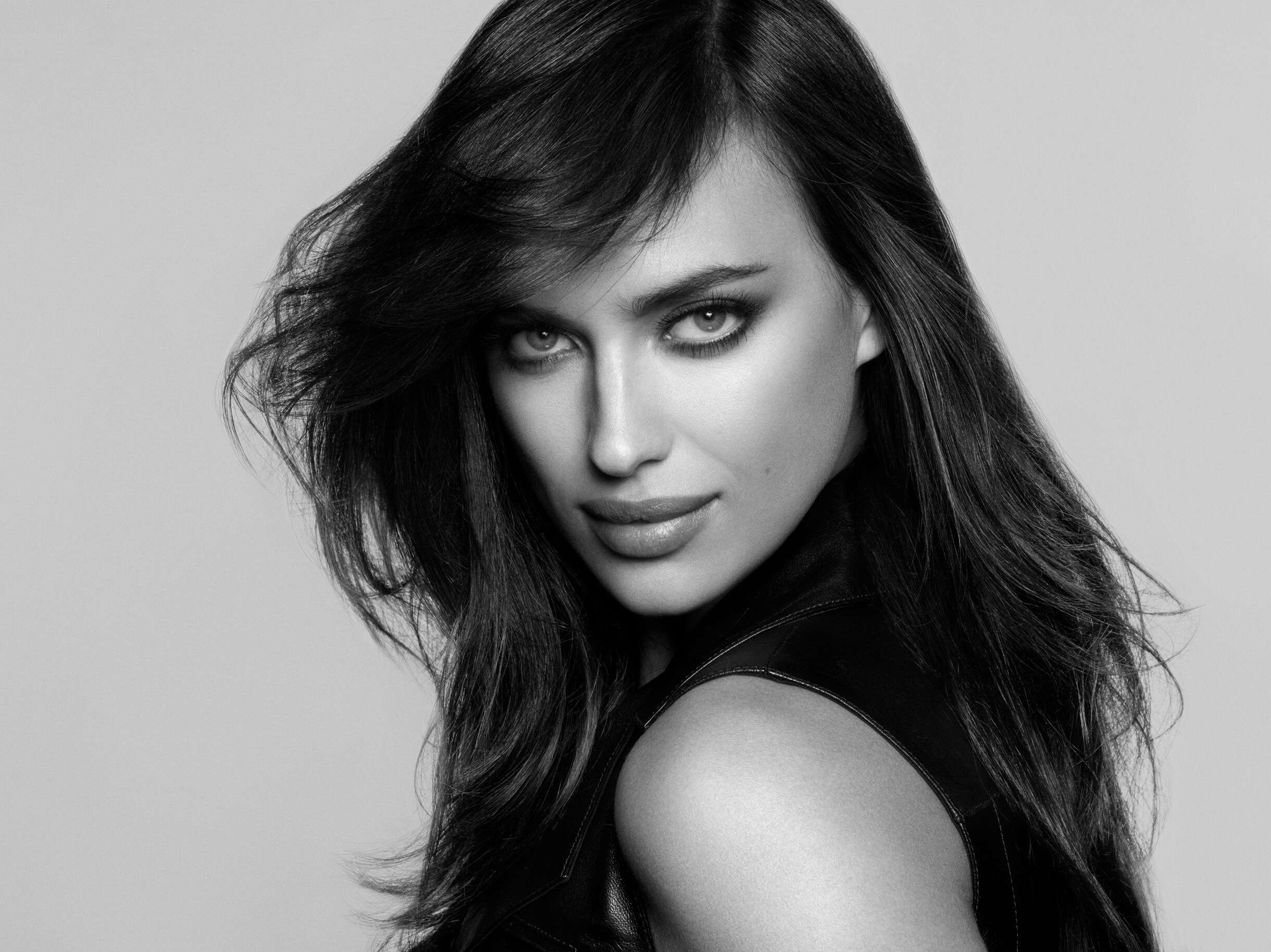 Irina Shayk nuova ambasciatrice di L'Oréal Paris