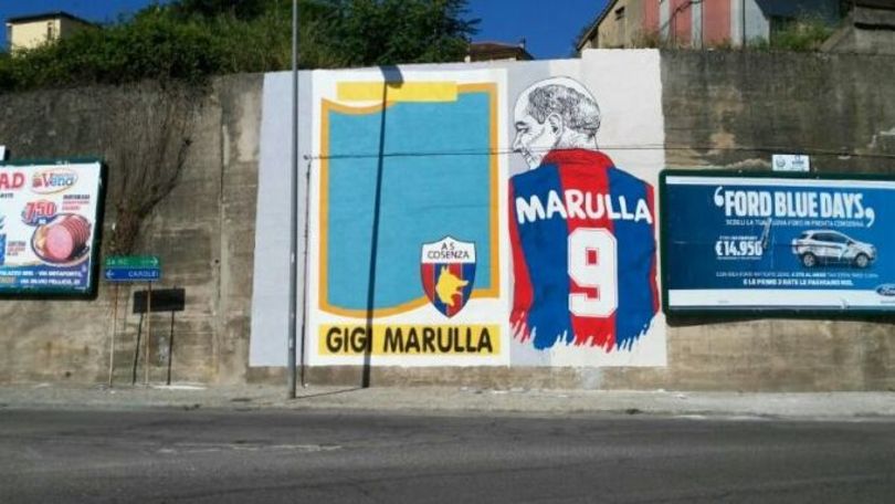 Un murale per Marulla ma senza la sua immagine, Cosenza protesta