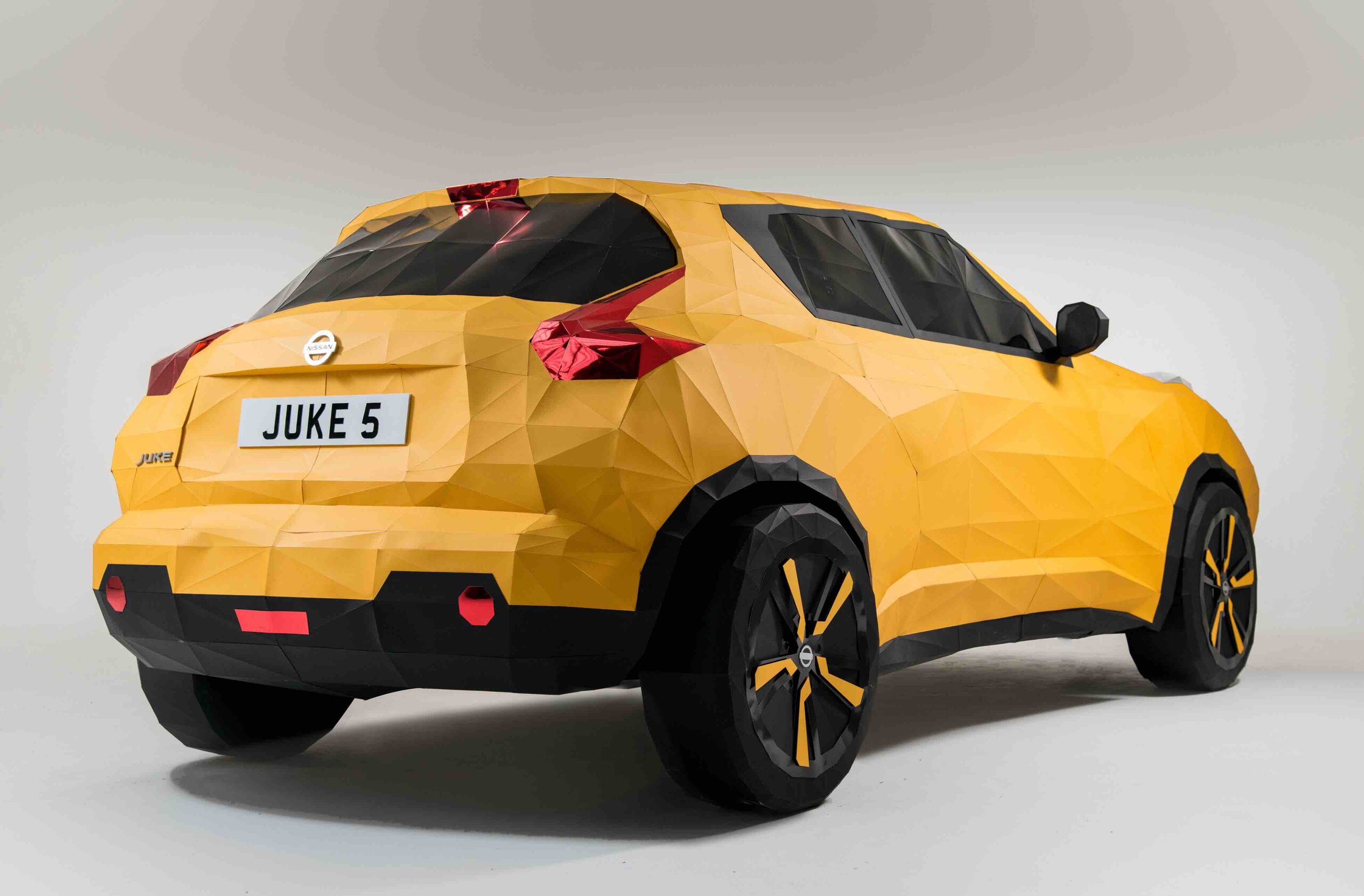Nissan Juke, origami a grandezza naturale