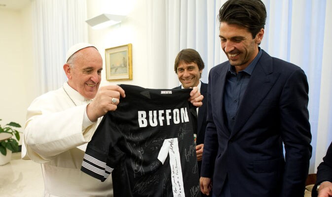 Papa: «Mi piaceva giocare a calcio, ma ero un brocco»