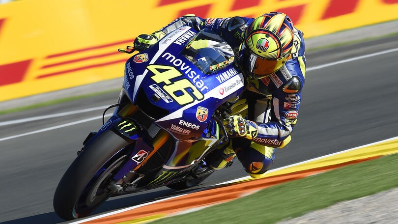 MotoGp, Valencia: Rossi quarto nelle libere, miglior tempo per Lorenzo
