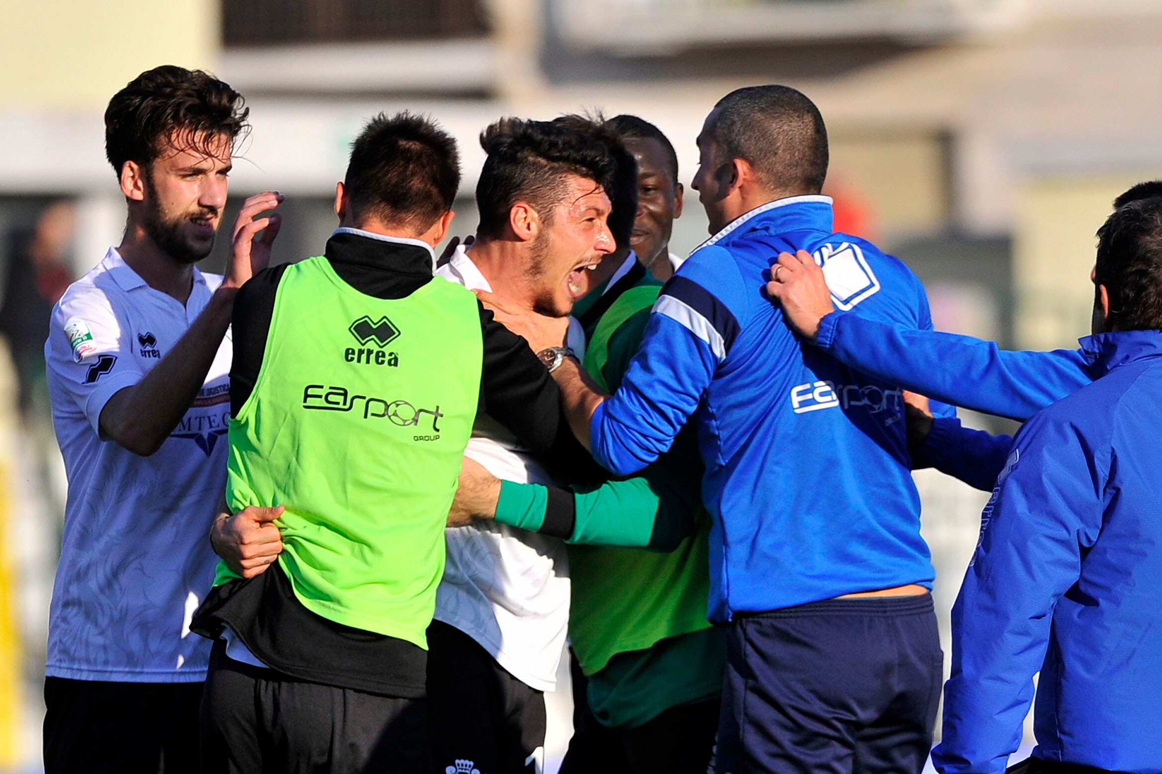 Pro Vercelli-Livorno 1-0, autorete sfortunata di Maicon