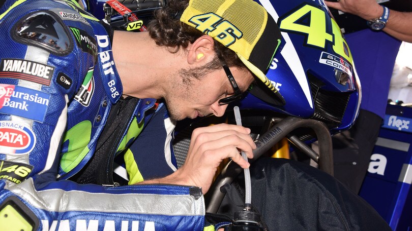 MotoGp Yamaha, Rossi: «Sensazioni buone, primi passi ok»