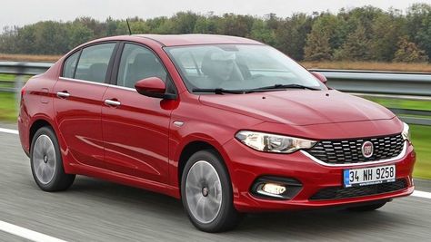 Nuova Fiat Tipo, via agli ordini: foto e prezzi