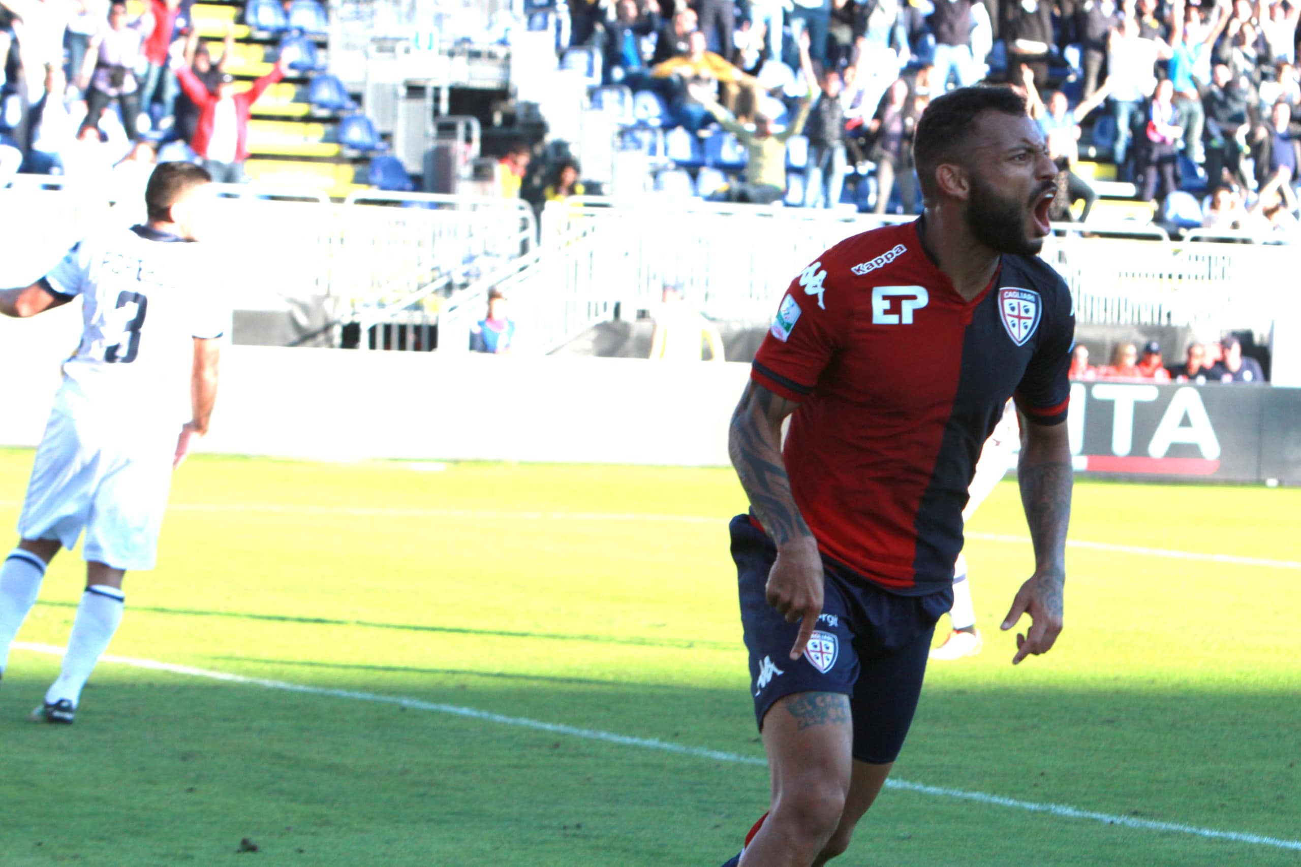Serie B, via con Livorno-Vicenza. Spezia-Cagliari da brividi