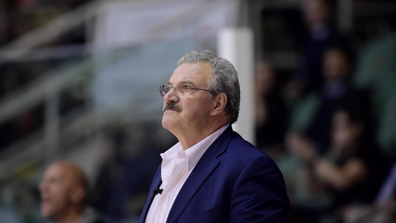 Sassari sfida Trinchieri: obiettivo primi punti
