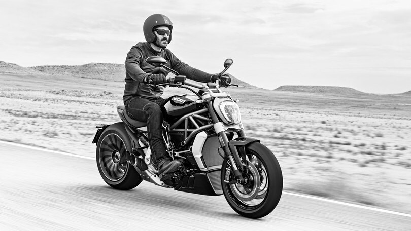EICMA 2015: ecco Ducati XDiavel, la cruiser diventa dragster