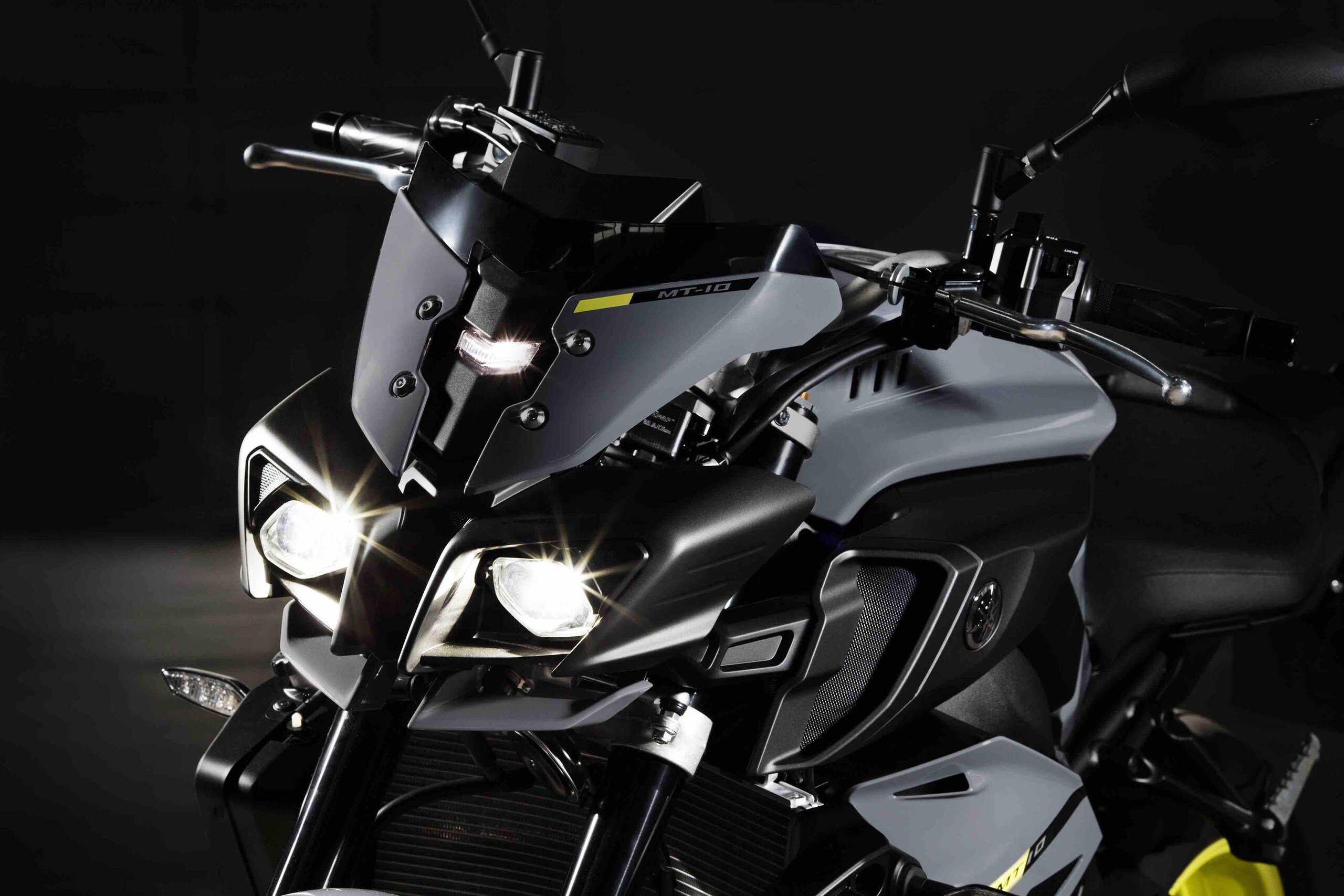 Yamaha MT-10, la “nuda” di Lorenzo a EICMA 2015