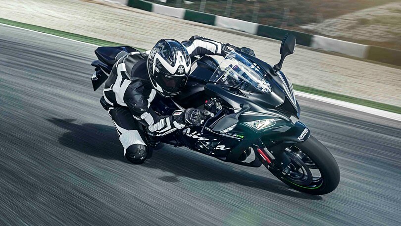 Eicma 2015: Kawasaki ZX-10R, per i campioni di ogni giorno