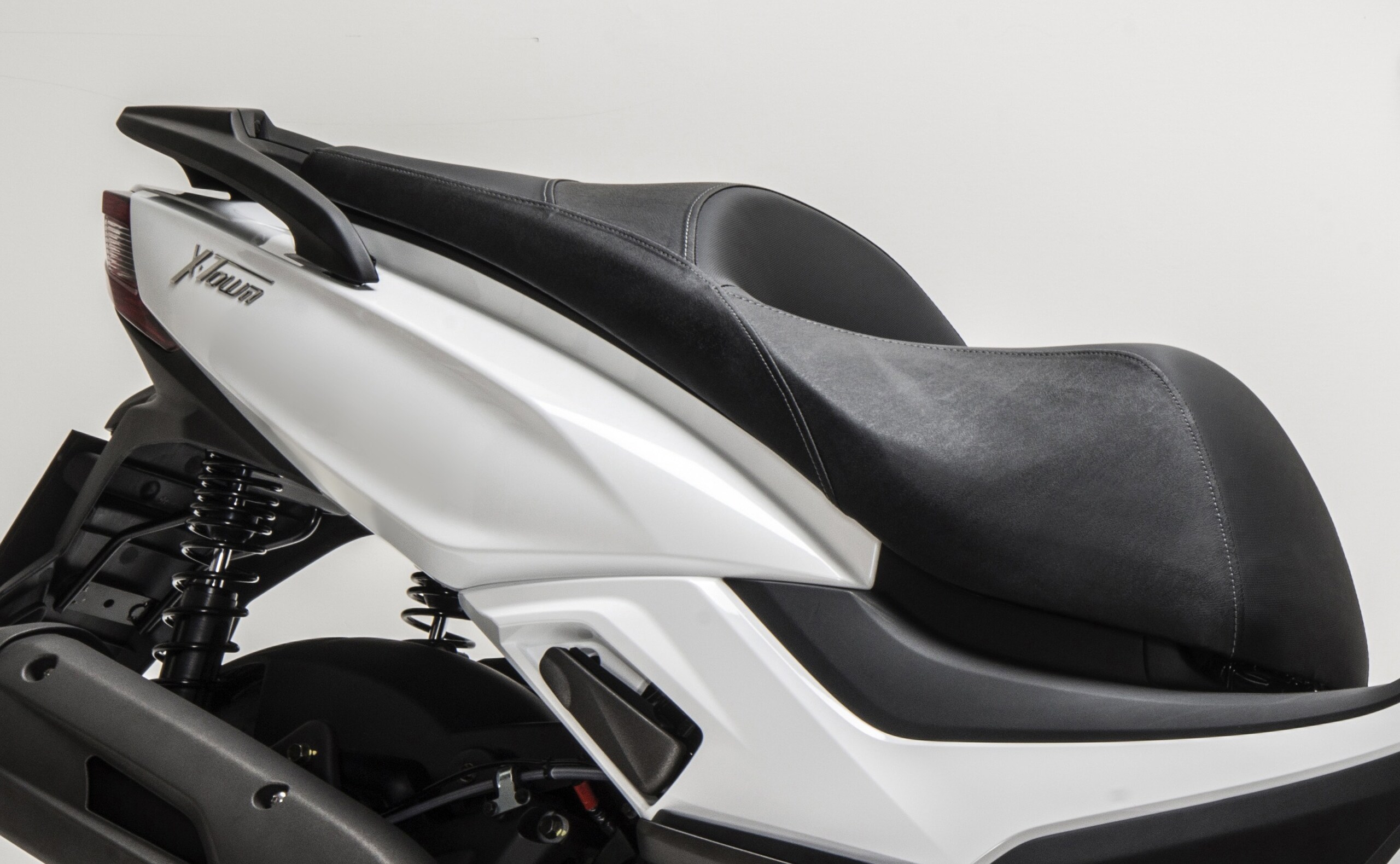 EICMA 2015: Kymco Xtown, 300 cc per la città