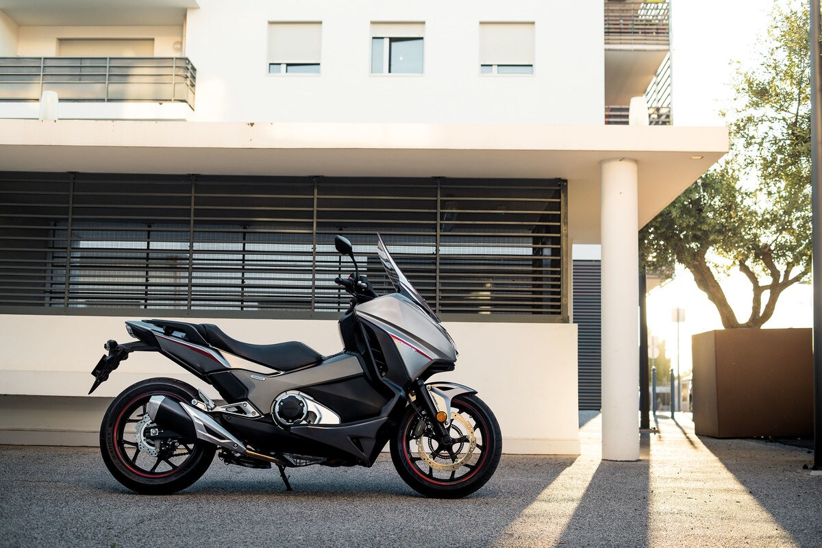 Eicma 2015, Honda Integra 750, "sensual performance"
