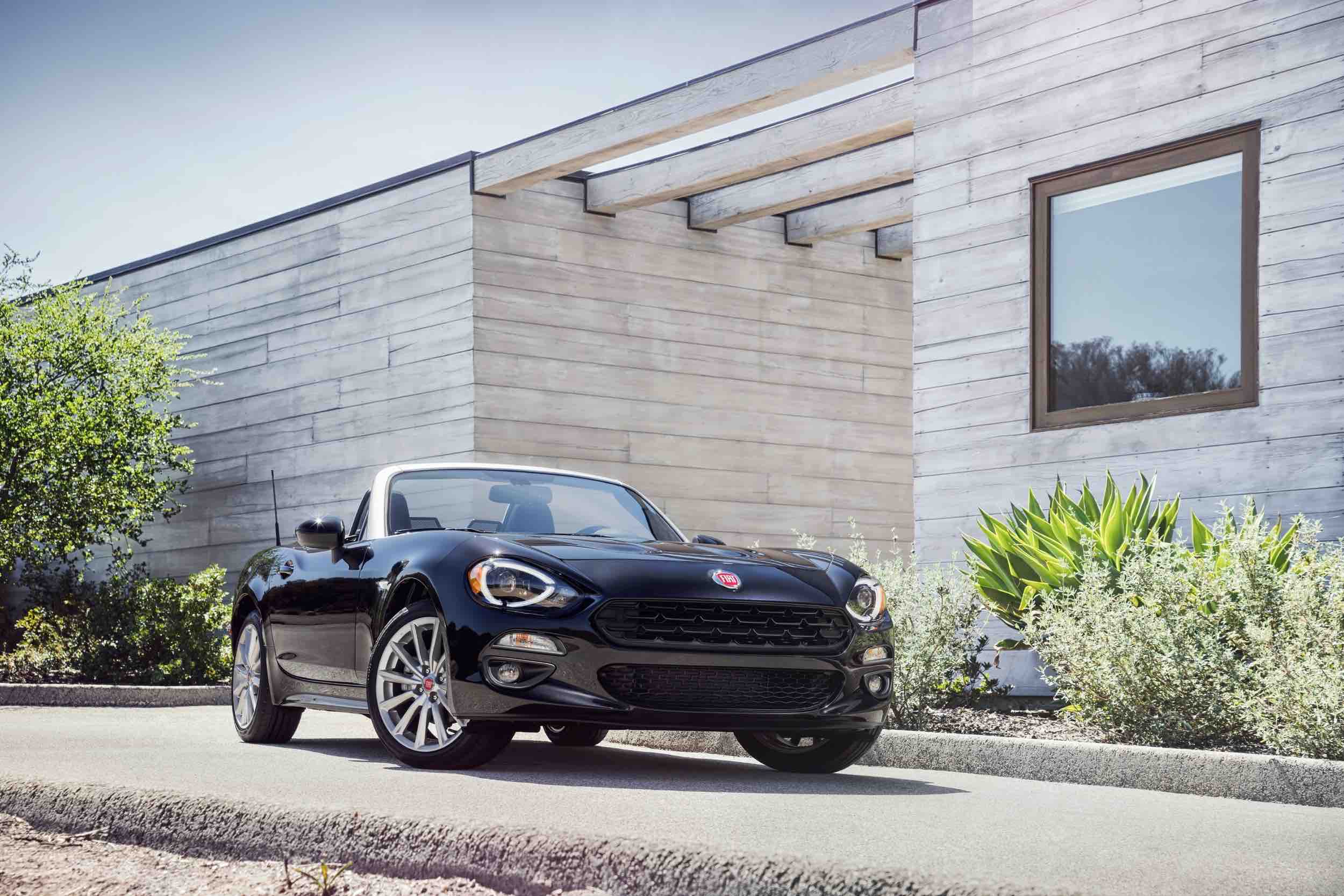 Fiat 124 Spider, arriva in estate