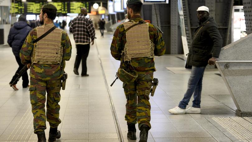 Belgio, allarme attentati: sospesa Lokeren-Anderlecht, ma «la minaccia non riguarda il calcio»