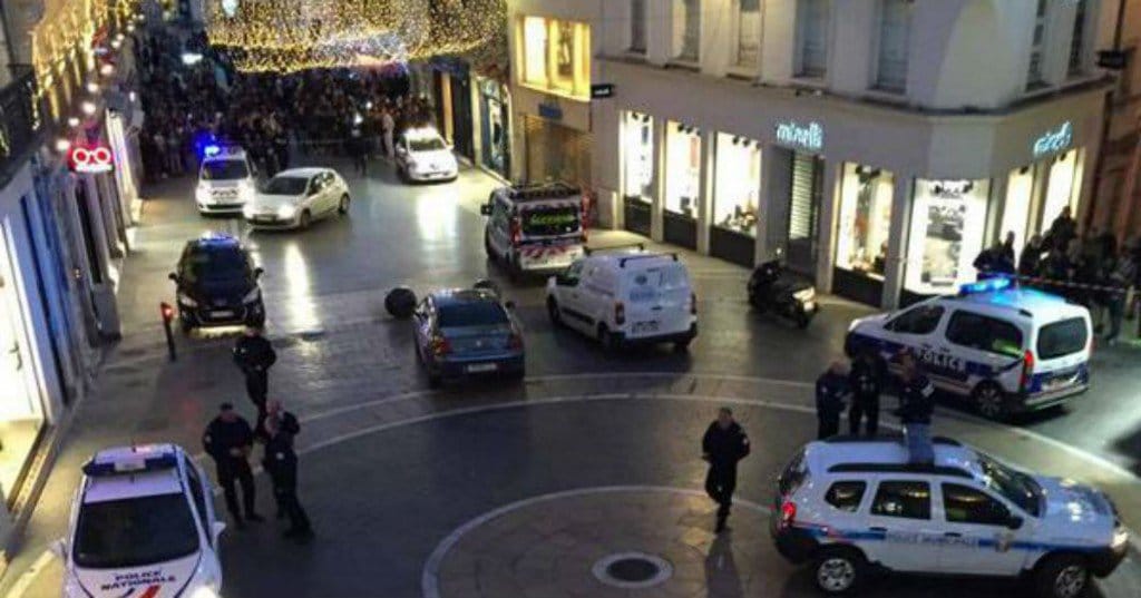 Francia, attacco a Roubaix: ostaggi e feriti