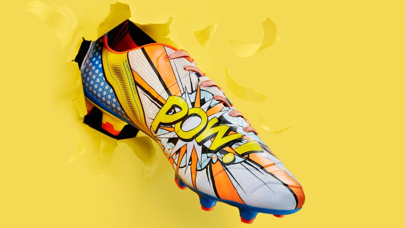 Pop Art per la scarpa da calcio evoPOWER 1.2 di Puma