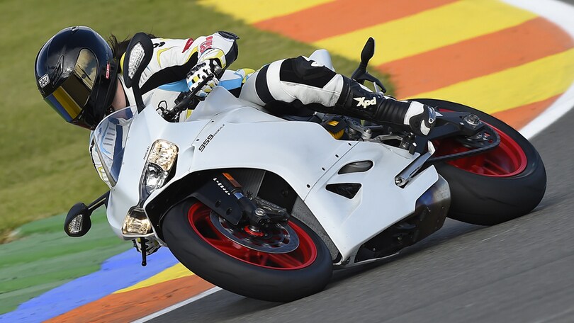 Ducati 959 Panigale, il test: equilibrio stabile