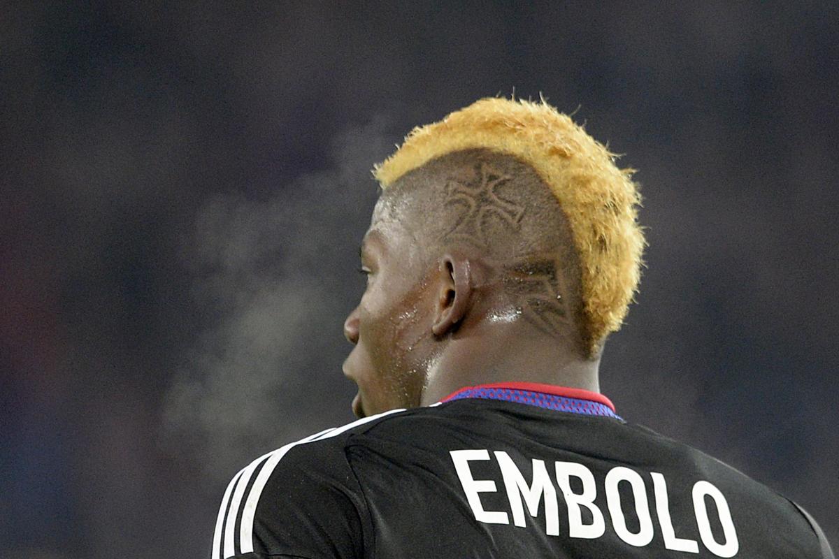 Calciomercato, fenomeno Embolo: la Juventus non molla