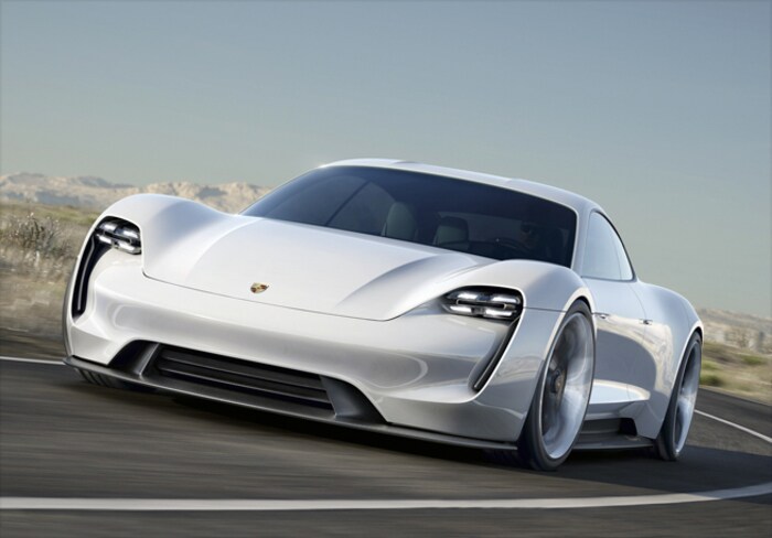 Porsche Mission E, via libera all'elettrica da 600 cv