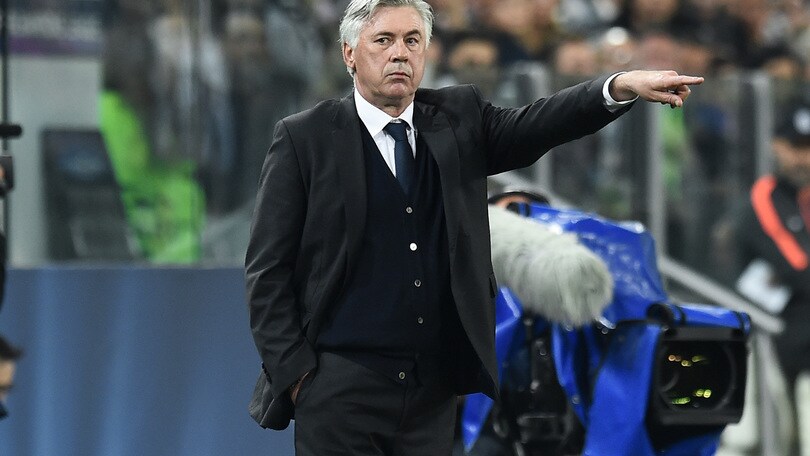 Manchester United, flop da 335 milioni: van Gaal rischia, pronto Ancelotti