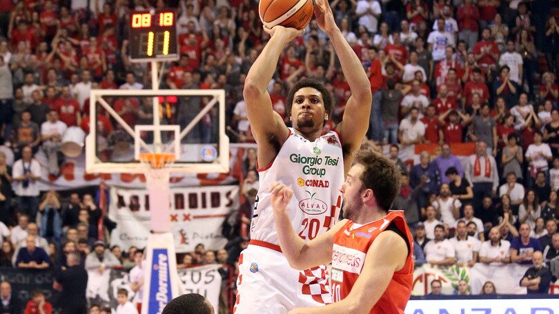 Blackshear scuote Pistoia, Varese ko nel finale