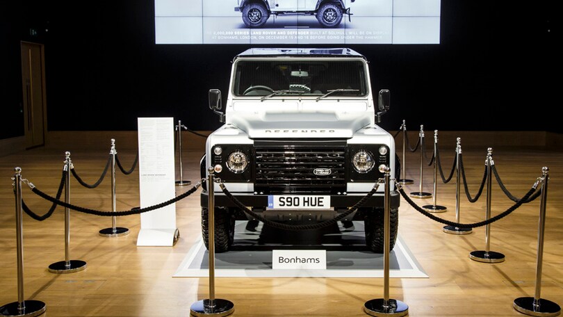Land Rover Defender venduta a 550 mila euro, è record
